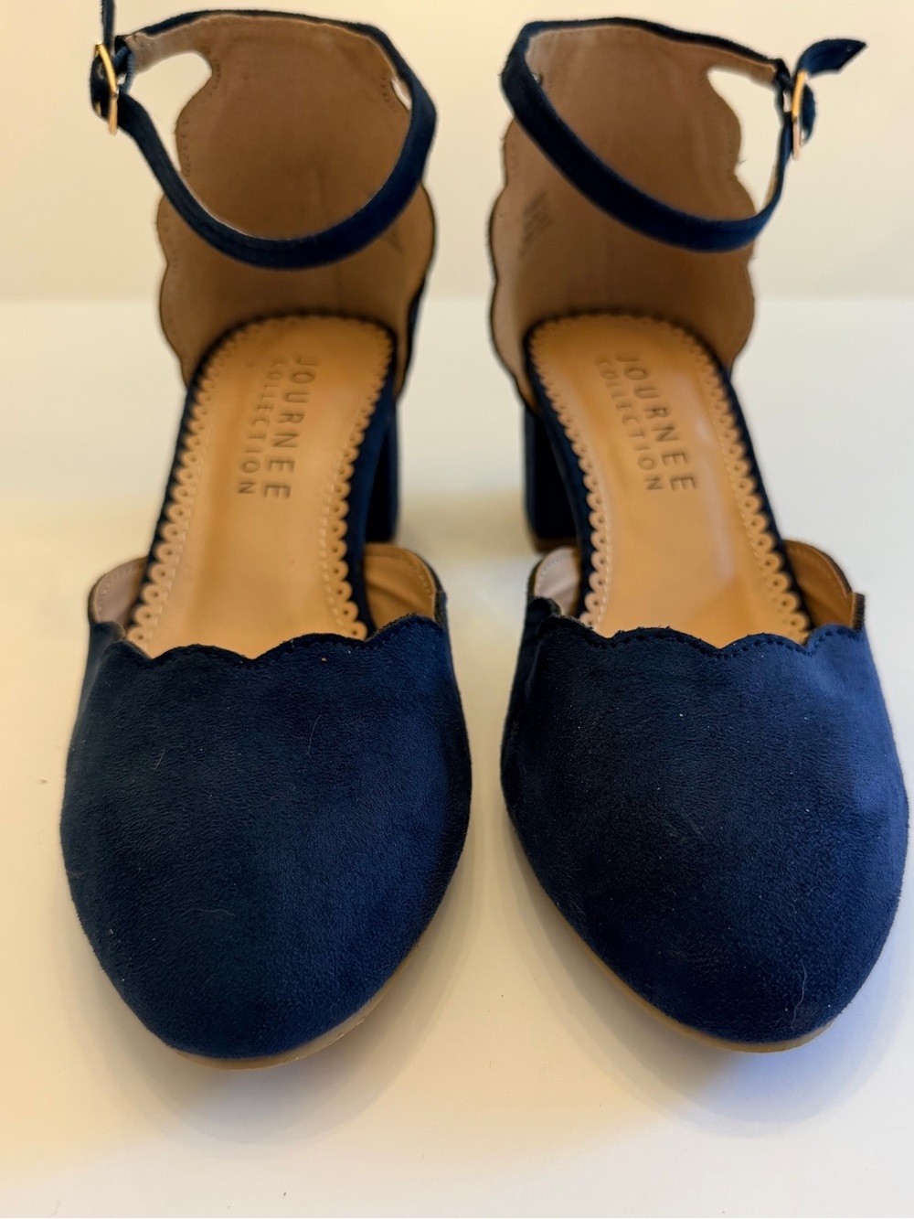 Journee Collection Navy Suede Scalloped Block Heels Sz 7.5W